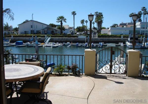 10 Admiralty Cross, Coronado, California, United States 92118, 4 Bedrooms Bedrooms, ,For sale,Admiralty Cross,190021527