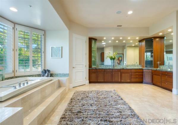 13075 Old Winery Road, Poway, California, United States 92064, 5 Bedrooms Bedrooms, ,1 BathroomBathrooms,For sale,Old Winery Road,190022923