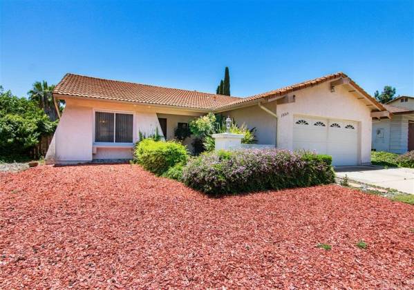 10169 Tres Lagos Court, Spring Valley, California, United States 91977, 3 Bedrooms Bedrooms, ,For sale,Tres Lagos Court,190033562