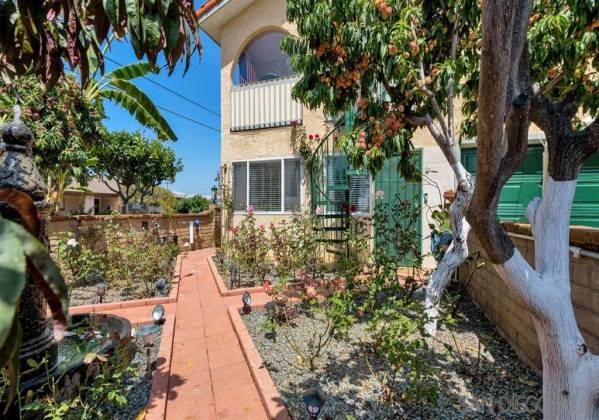 311 Daisy Ave, Imperial Beach, California, United States 91932, 5 Bedrooms Bedrooms, ,For sale,Daisy Ave,190036500