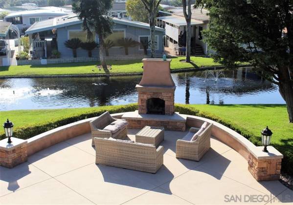 7233 Santa Barbara, Carlsbad, California, United States 92011, 2 Bedrooms Bedrooms, ,For sale,Santa Barbara,190038081