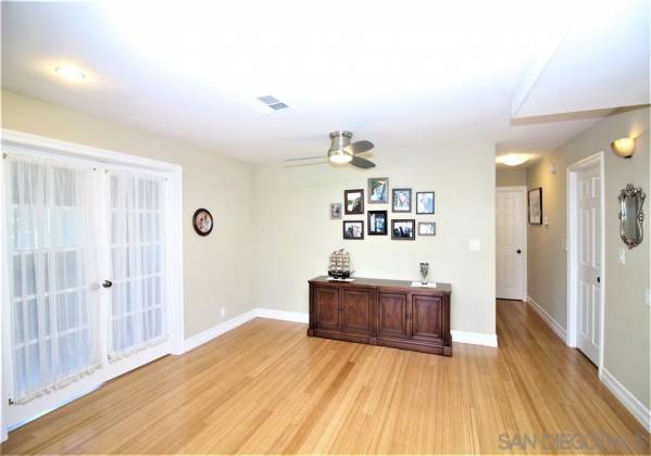 7233 Santa Barbara, Carlsbad, California, United States 92011, 2 Bedrooms Bedrooms, ,For sale,Santa Barbara,190038081