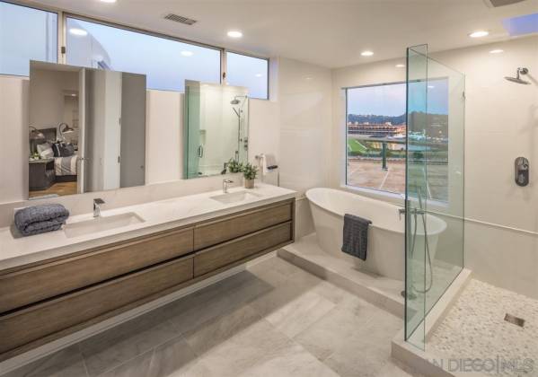 115 Via De La Valle, Del Mar, California, United States 92014, 4 Bedrooms Bedrooms, ,1 BathroomBathrooms,For sale,Via De La Valle,190039387