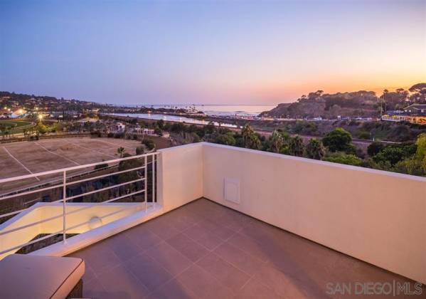 115 Via De La Valle, Del Mar, California, United States 92014, 4 Bedrooms Bedrooms, ,1 BathroomBathrooms,For sale,Via De La Valle,190039387