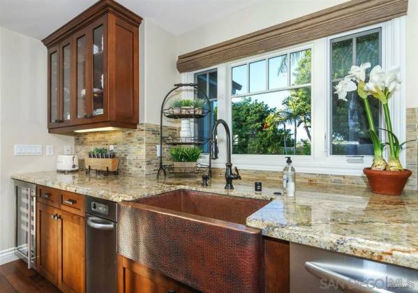 1217 Eolus Avenue, Encinitas, California, United States 92024, 4 Bedrooms Bedrooms, ,1 BathroomBathrooms,For sale,Eolus Avenue,190042416