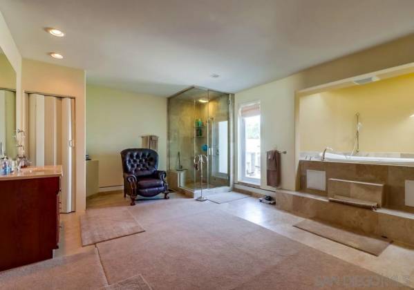 2 Sixpence Way, Coronado, California, United States 92118, 5 Bedrooms Bedrooms, ,1 BathroomBathrooms,For sale,Sixpence Way,190045548