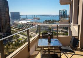 550 Front, San Diego, California, United States 92101, 2 Bedrooms Bedrooms, ,1 BathroomBathrooms,For sale,Front,190045638