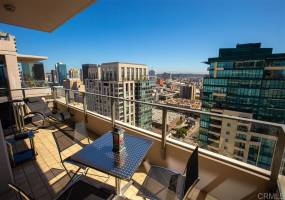 550 Front, San Diego, California, United States 92101, 2 Bedrooms Bedrooms, ,1 BathroomBathrooms,For sale,Front,190045638