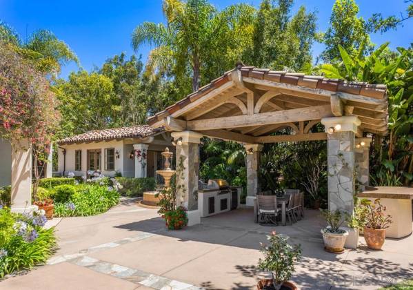 7057 Rancho Cielo, Rancho Santa Fe, California, United States 92067, 5 Bedrooms Bedrooms, ,2 BathroomsBathrooms,For sale,Rancho Cielo,190046804