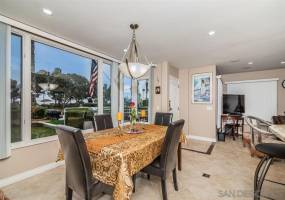 2120 Vallecitos, La Jolla, California, United States 92037, 2 Bedrooms Bedrooms, ,For sale,Vallecitos,190048110