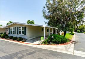 2250 Broadway, Escondido, California, United States 92026, 2 Bedrooms Bedrooms, ,For sale,Broadway,190049209