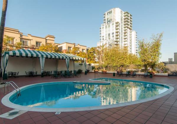 702 Ash Street, San Diego, California, United States 92101, 1 Bedroom Bedrooms, ,For sale,Ash Street,190052525