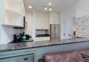 702 Ash Street, San Diego, California, United States 92101, 1 Bedroom Bedrooms, ,For sale,Ash Street,190052525