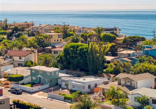 347 Sierra Ave, Solana Beach, California, United States 92075, 2 Bedrooms Bedrooms, ,For sale,Sierra Ave,190052897