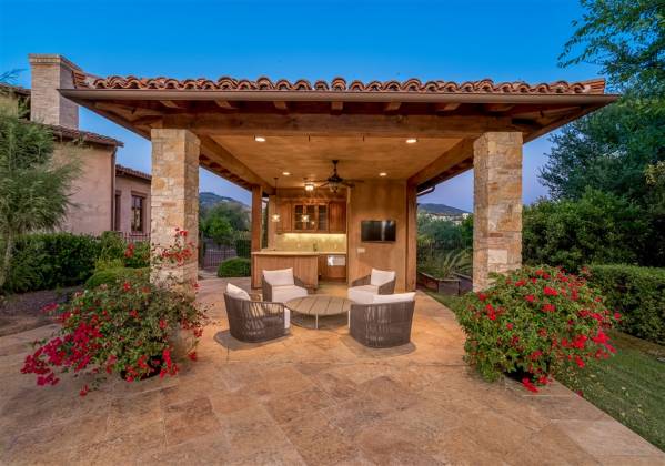 6383 Calle Ponte Bella, Rancho Santa Fe, California, United States 92091, 8 Bedrooms Bedrooms, ,4 BathroomsBathrooms,For sale,Calle Ponte Bella,190055816