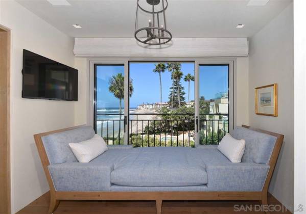 302 Vista De La Playa, La Jolla, California, United States 92037, 6 Bedrooms Bedrooms, ,1 BathroomBathrooms,For sale,Vista De La Playa,190057696