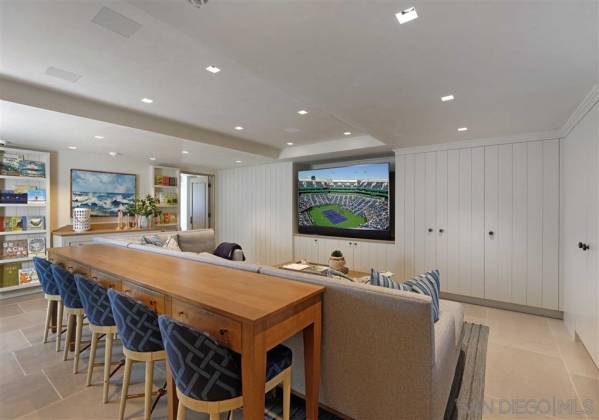 302 Vista De La Playa, La Jolla, California, United States 92037, 6 Bedrooms Bedrooms, ,1 BathroomBathrooms,For sale,Vista De La Playa,190057696