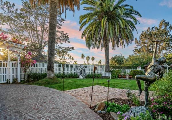 1369 Coast Walk, La Jolla, California, United States 92037, 6 Bedrooms Bedrooms, ,4 BathroomsBathrooms,For sale,Coast Walk,190058810