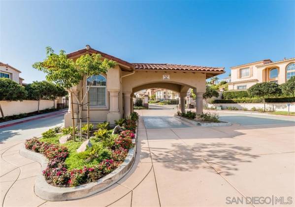 1332 Caminito Balada, La Jolla, California, United States 92037, 5 Bedrooms Bedrooms, ,1 BathroomBathrooms,For sale,Caminito Balada,190059019