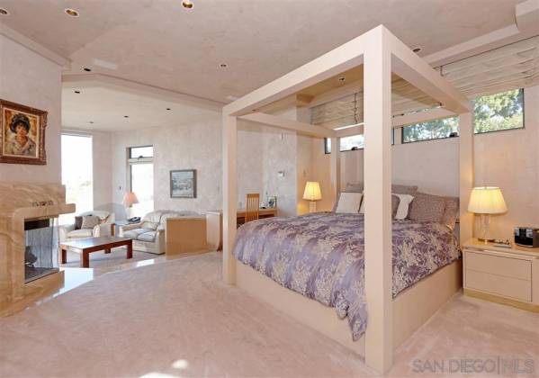 7609 Hillside, La Jolla, California, United States 92037, 5 Bedrooms Bedrooms, ,3 BathroomsBathrooms,For sale,Hillside,190059859