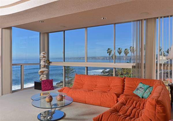 939 Coast Blvd., La Jolla, California, United States 92037, 2 Bedrooms Bedrooms, ,For sale,Coast Blvd.,190059922