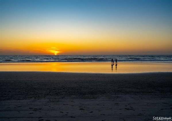 1820-1822 Ocean Front, Del Mar, California, United States 92014, 6 Bedrooms Bedrooms, ,For sale,Ocean Front,190059933