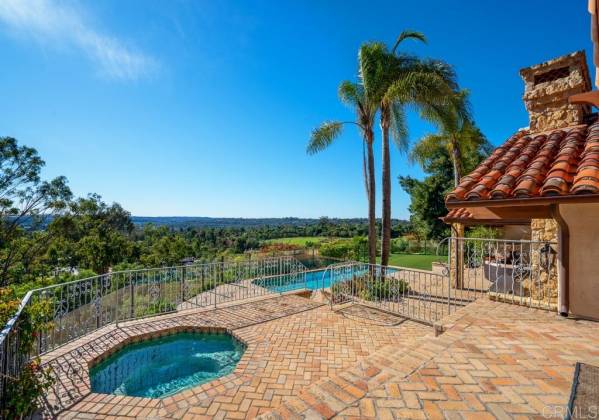 17140 El Mirador, Rancho Santa Fe, California, United States 92067, 5 Bedrooms Bedrooms, ,1 BathroomBathrooms,For sale,El Mirador,190059939