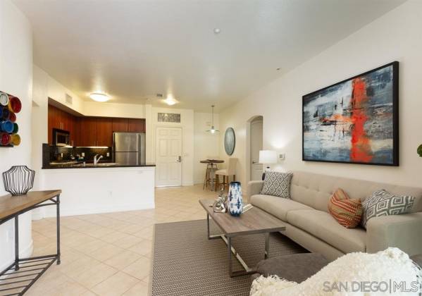 525 11Th Ave, San Diego, California, United States 92101, 2 Bedrooms Bedrooms, ,For sale,11Th Ave,190060628