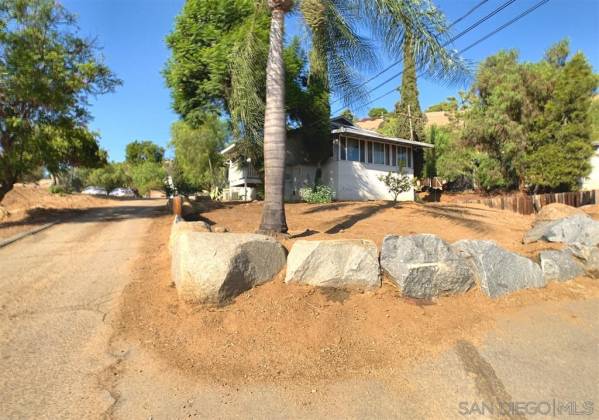 12188 Lakeside Ave, Lakeside, California, United States 92040, 3 Bedrooms Bedrooms, ,For sale,Lakeside Ave,190060981