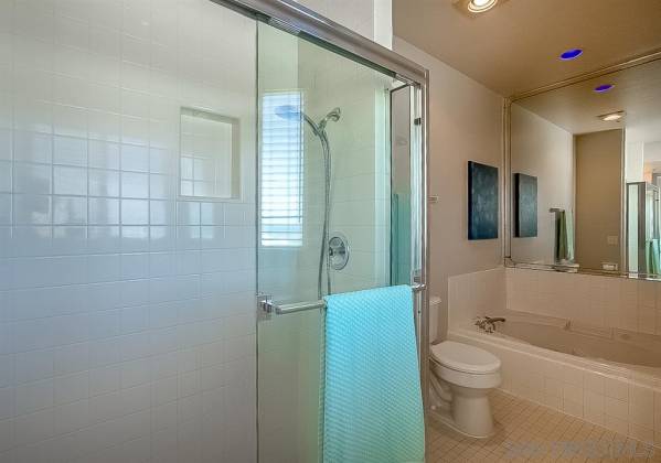 1442 Seacoast, Imperial Beach, California, United States 91932, 3 Bedrooms Bedrooms, ,For sale,Seacoast,190061003