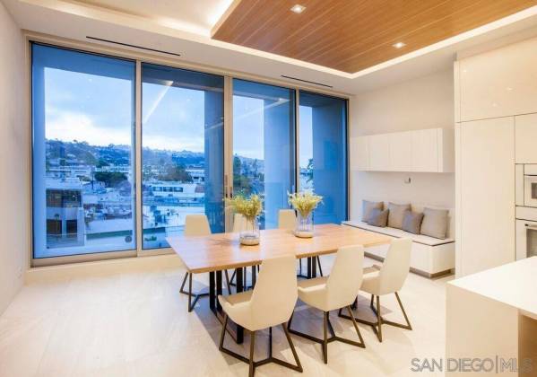 1020 Prospect St, La Jolla, California, United States 92037, 2 Bedrooms Bedrooms, ,1 BathroomBathrooms,For sale,Prospect St,190061045