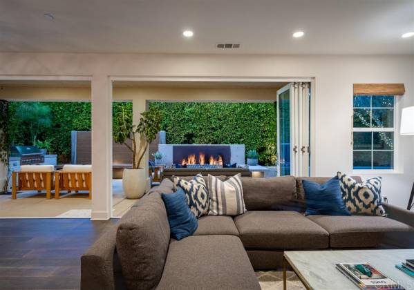 208 Coral Cove Way, Encinitas, California, United States 92024, 5 Bedrooms Bedrooms, ,For sale,Coral Cove Way,190061143