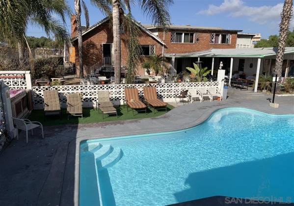 3517 E St, San Diego, California, United States 92102, 3 Bedrooms Bedrooms, ,For sale,E St,190061306