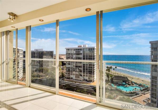 1750 Avenida Del Mundo, Coronado, California, United States 92118, 2 Bedrooms Bedrooms, ,For sale,Avenida Del Mundo,190062919