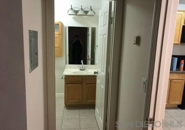 320 J, National City, California, United States 91950, 1 Bedroom Bedrooms, ,For sale,J,190063046