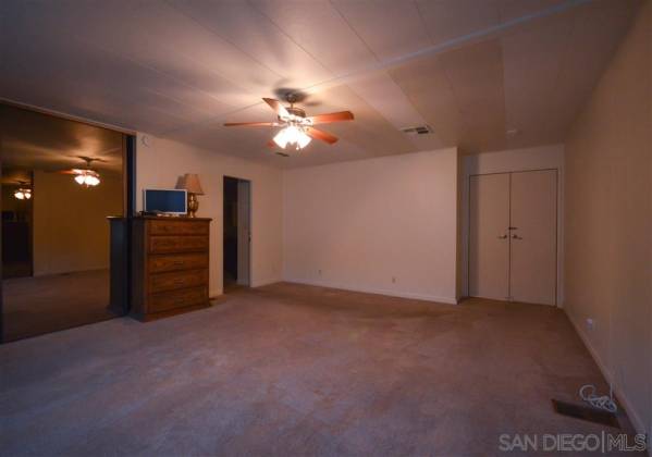 275 Worthington St. SPC, Spring Valley, California, United States 91977, 2 Bedrooms Bedrooms, ,For sale,Worthington St. SPC,190063423