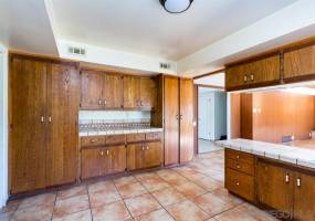 1697 Lexington Ave., El Cajon, California, United States 92019, 4 Bedrooms Bedrooms, ,1 BathroomBathrooms,For sale,Lexington Ave.,190064380