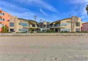 3443 Ocean Front Walk Unit F, San Diego, California, United States 92109, 2 Bedrooms Bedrooms, ,For sale,Ocean Front Walk Unit F,190064597