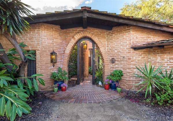 17474 Via De Fortuna, Rancho Santa Fe, California, United States 92067, 3 Bedrooms Bedrooms, ,For sale,Via De Fortuna,190064963