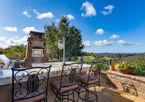 18668 Via Catania, Rancho Santa Fe, California, United States 92091, 4 Bedrooms Bedrooms, ,1 BathroomBathrooms,For sale,Via Catania,190065023