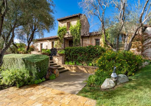 18668 Via Catania, Rancho Santa Fe, California, United States 92091, 4 Bedrooms Bedrooms, ,1 BathroomBathrooms,For sale,Via Catania,190065023