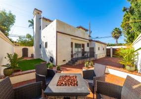 1217 8Th St, Coronado, California, United States 92118, 4 Bedrooms Bedrooms, ,For sale,8Th St,190065097