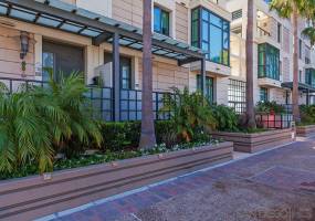 1285 Pacific Highway, San Diego, California, United States 92101, 2 Bedrooms Bedrooms, ,For sale,Pacific Highway,190065212