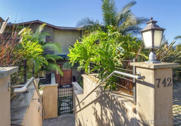 742 Dewitt Ave, Encinitas, California, United States 92024, 3 Bedrooms Bedrooms, ,For sale,Dewitt Ave,190065417