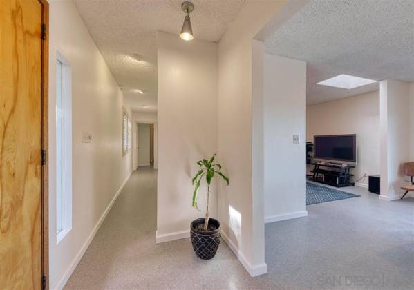 8788 Alpine Avenue, La Mesa, California, United States 91941, 3 Bedrooms Bedrooms, ,1 BathroomBathrooms,For sale,Alpine Avenue,190065809