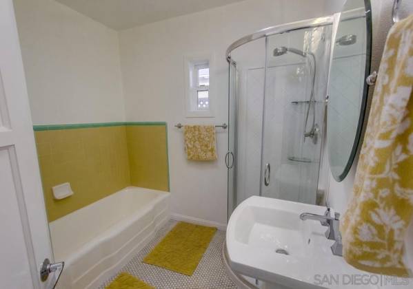 4645 49Th St, San Diego, California, United States 92115, 2 Bedrooms Bedrooms, ,1 BathroomBathrooms,For sale,49Th St,190065892