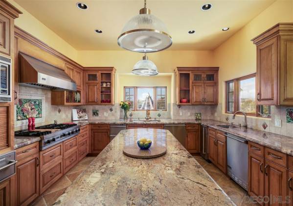 6955 Via De La Reina, Bonsall, California, United States 92003, 4 Bedrooms Bedrooms, ,1 BathroomBathrooms,For sale,Via De La Reina,190065897