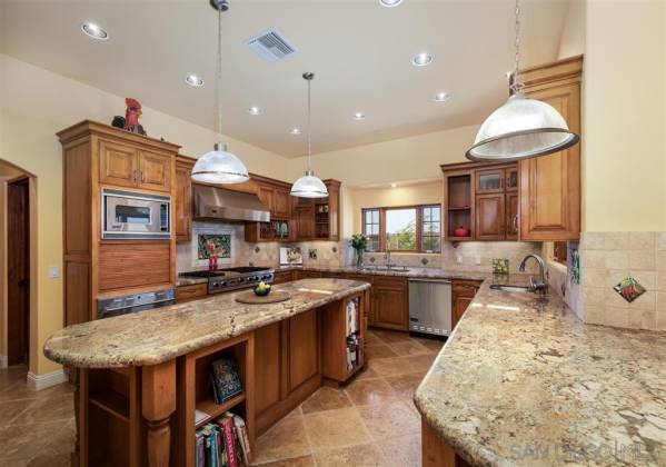 6955 Via De La Reina, Bonsall, California, United States 92003, 4 Bedrooms Bedrooms, ,1 BathroomBathrooms,For sale,Via De La Reina,190065897