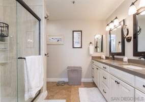 2445 Brant Street, San Diego, California, United States 92101, 2 Bedrooms Bedrooms, ,For sale,Brant Street,200000399