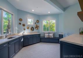 7080 Rancho La Cima Dr., Rancho Santa Fe, California, United States 92067, 6 Bedrooms Bedrooms, ,1 BathroomBathrooms,For sale,Rancho La Cima Dr.,200000858